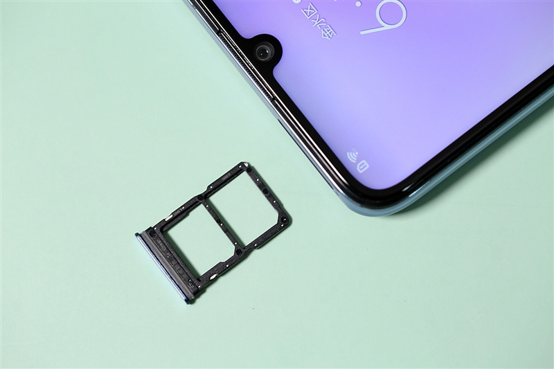 高通首次演示 iSIM 技術(shù)，如果演示成功將不再使用 SIM 卡？