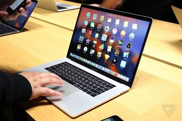 蘋果電腦出貨量大減！Macbook筆記本銷量下滑